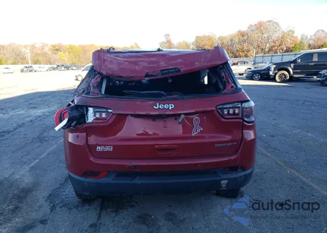 2018 Jeep Compass Sport z USA, uszkodzony, nr VIN 3C4NJCAB6JT204441